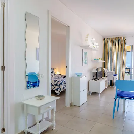 Апартаменты Suntower Arona - Seaviews And Pool Next To Beach *